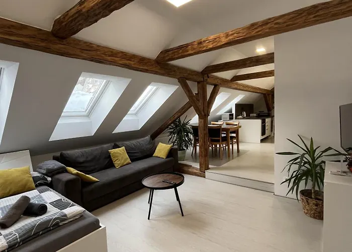 Apartmany S Vyhledem Na Zamek